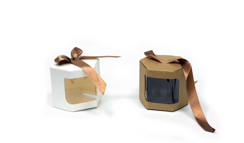 ΚΟΥΤΙ ΠΟΛΥΓΩΝΟ ΜΕ ΠΑΡΑΘΥΡΟ ΚΑΙ ΚΟΡΔΕΛΑ ΜΙΚΡΟ 8.5cm 0402124