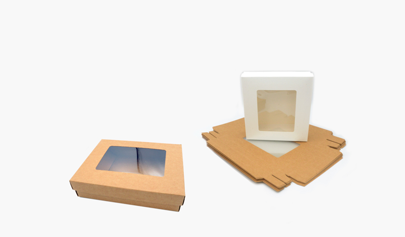 ΧΑΡΤΙΝΟ ΚΟΥΤΙ ME KAΠΑΚΙ ΚΑΙ ΠΑΡΑΘΥΡΟ ΖΕΛΑΤΙΝΑ 20cm x 16cm x 4.5cm 0402250