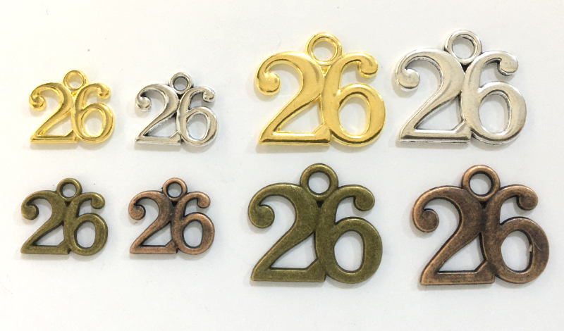 ΜΕΤΑΛΛΙΚΟ ΚΡΕΜΑΣΤΟ 26 ΜΙΚΡΟ 1.6cm x 1.2cm 0517689