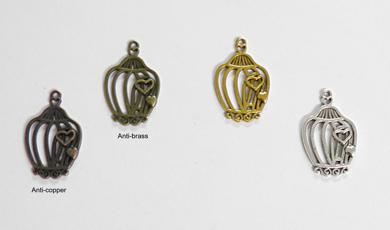 ΜΕΤΑΛΛΙΚΟ ΚΛΟΥΒΙ ΚΡΕΜΑΣΤΟ ΟΒΑΛ 20mm x 30mm 0518000