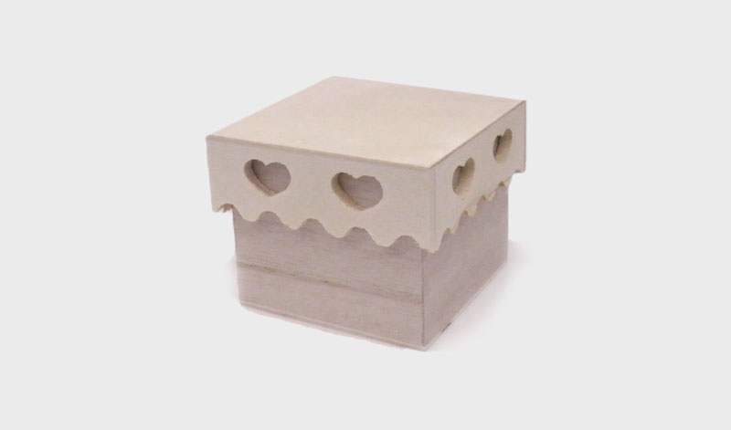 ΞΥΛΙΝΟ ΚΟΥΤΙ ΜΕ ΚΑΠΑΚΙ ΚΑΡΔΙΕΣ 0519326