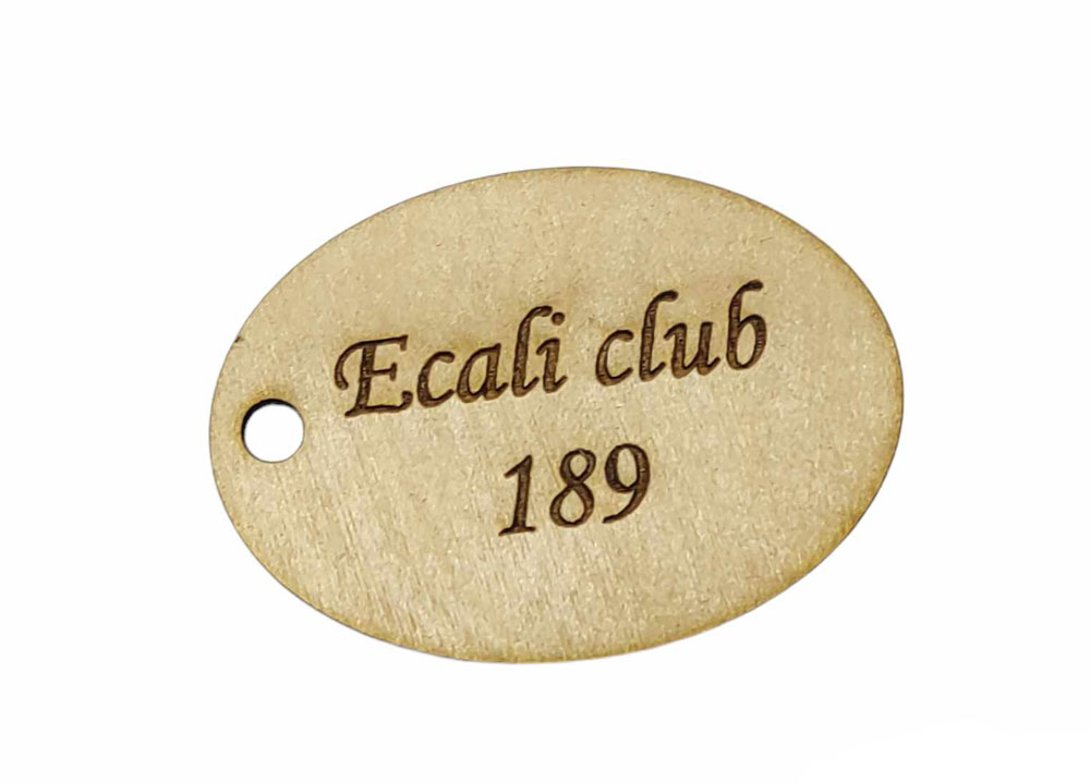 Ξύλινο Ταμπελάκι αριθμοί μάρκες γκαρνταρόμπας με επωνυμία (195717)