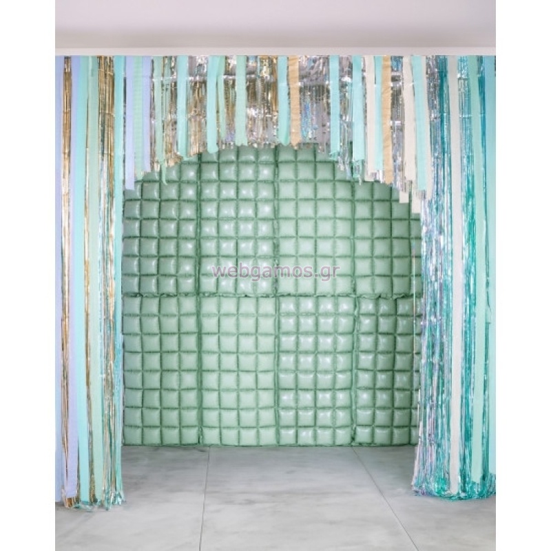 17631024866916cf1611736