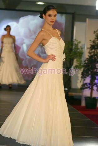 Νυφικό Σιφόν κεντημένο με swarovski (0143)